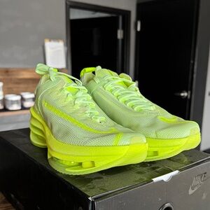 Women’s Nike Zoom Double Stacked 
CI0804-700 Women’s Size 9 Brand New